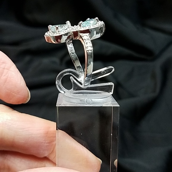 MOISSANITE twin Pear cut Ring - Picture 4 of 7